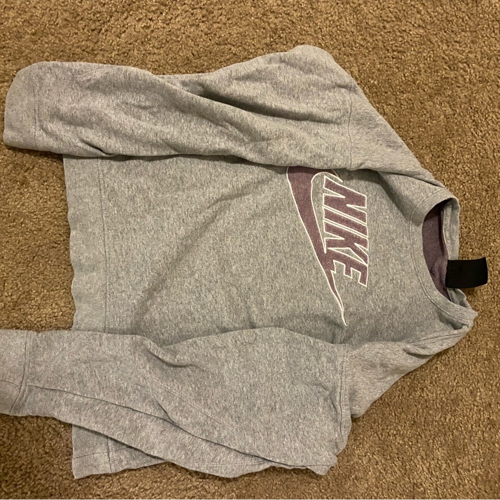 nike crewneck sweatshirt